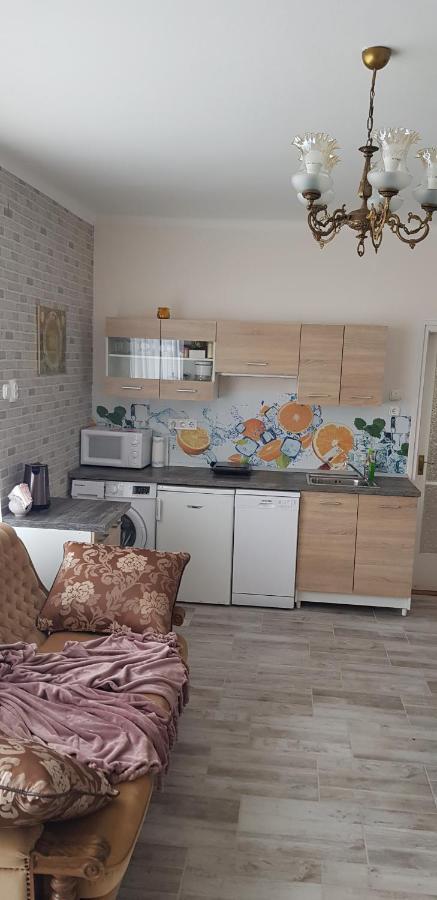 Happy House Apartamento Zalakaros Exterior foto